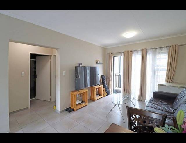 2 BEDROOM TOWNHOUSE FOR SALE IN VORNA VALLEY